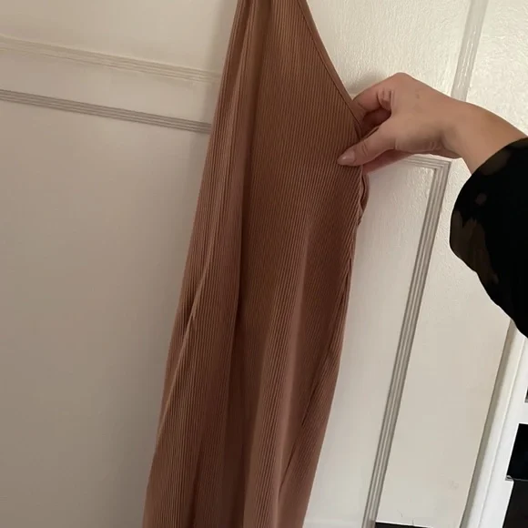 Shop Starlow Island Escape Maxi Dress - Picture 4 of 4